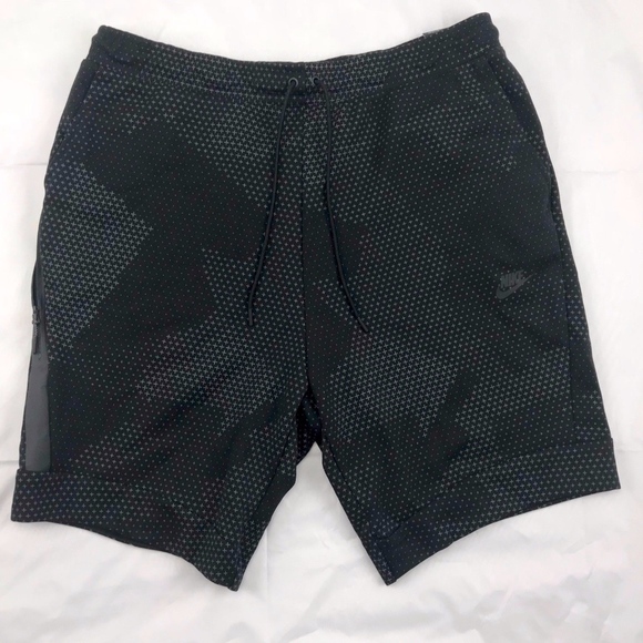nike tech fleece shorts
